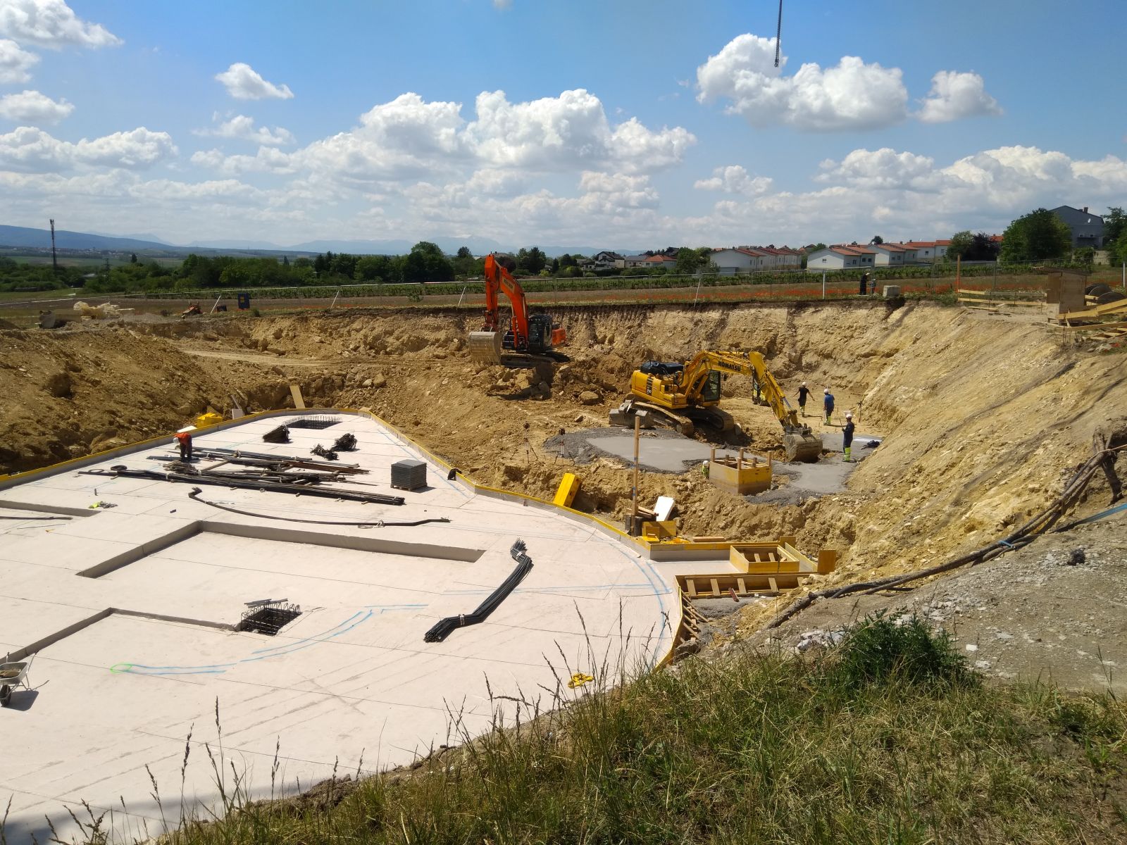 Geologische Bohraufsicht bei artesisch gespanntem Grundwasser