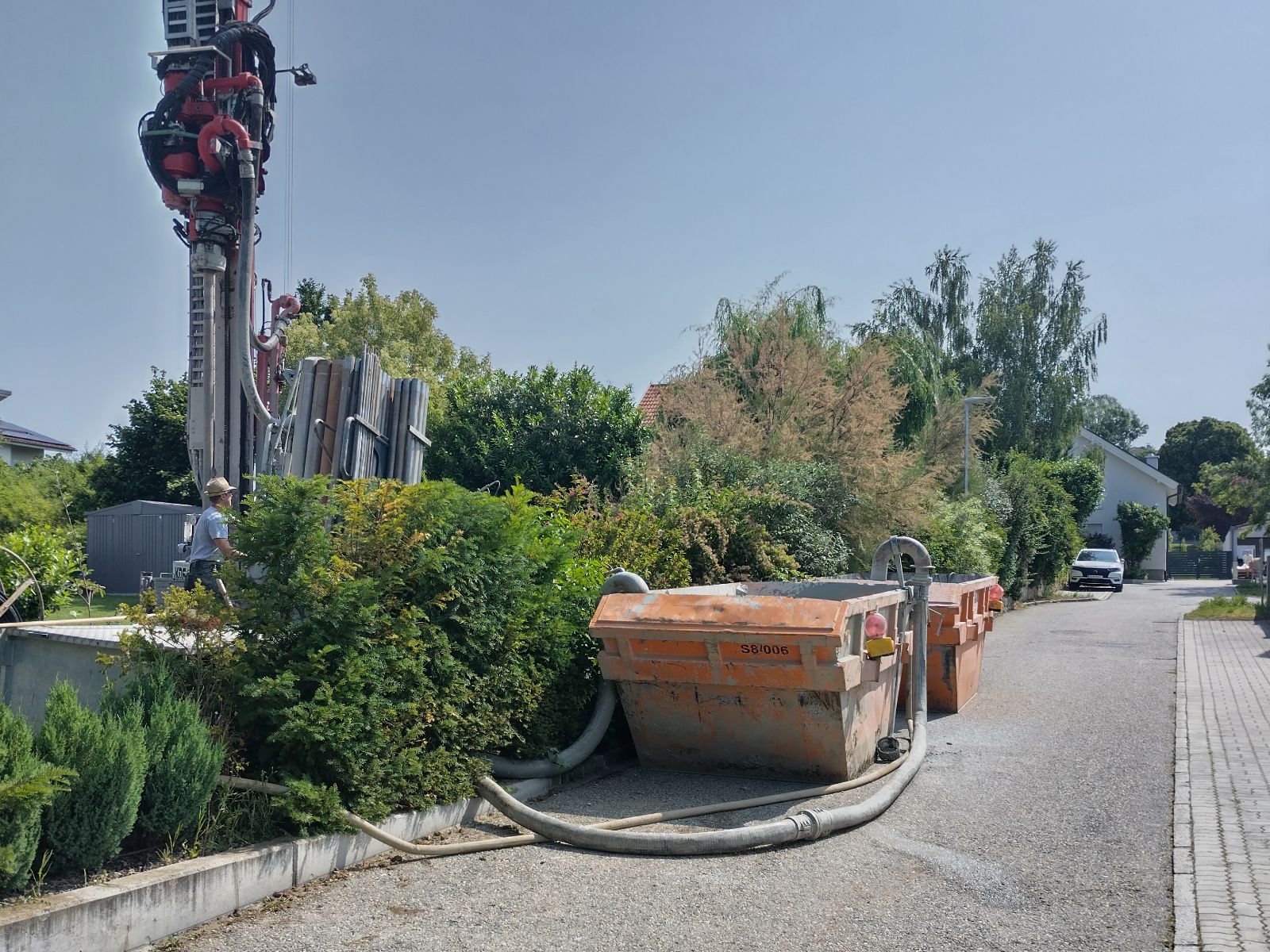 Baustelleneinrichtung mit Absetzcontainern für die Bohrspülung
